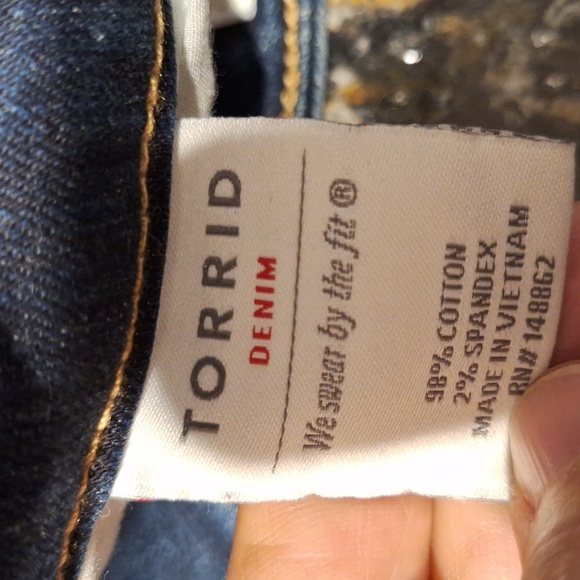 Torrid Blue Denim Shorts - Picture 4 of 4